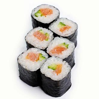 Роллы Норимаки с лососем и огурцом