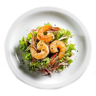 Салат с крабом и креветкой