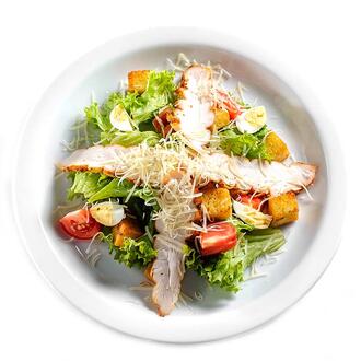 Салат Цезарь с курицей